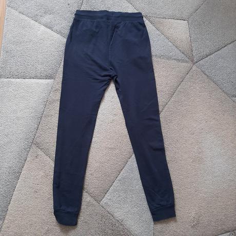 Chlapčenské teplaky, 158