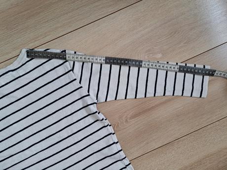 Zara hrubšie tričko, zara,122