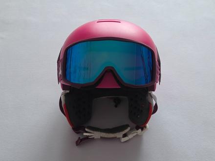 Dievčenská lyžiarska prilba a okuliare zn. atomic, atomic,s