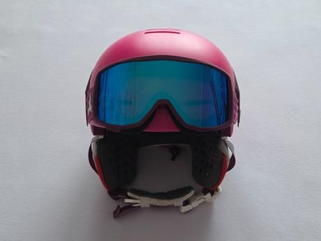 Dievčenská lyžiarska prilba a okuliare zn. atomic, atomic,s