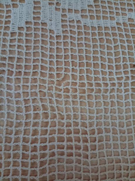 Háčkovaný retro obrus, dlžky 2,35 metra, 