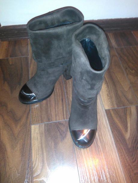 Šedé kotníkové čižmy kovová špička, 38