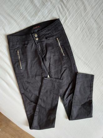 Rifle s nizkym sedom, 26