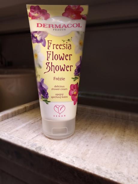 Sprchovací krém dermacol, 