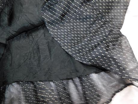 Pekne bodkovane vintage šaty, 36