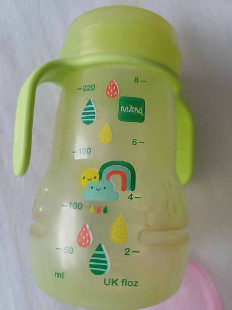 Učiaci pohárik so sosákom, 