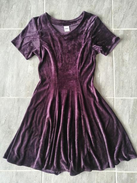 Fialové zamatové šaty jitex, v164, 14-16r, 164