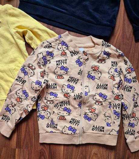 3x mikinka, next,116