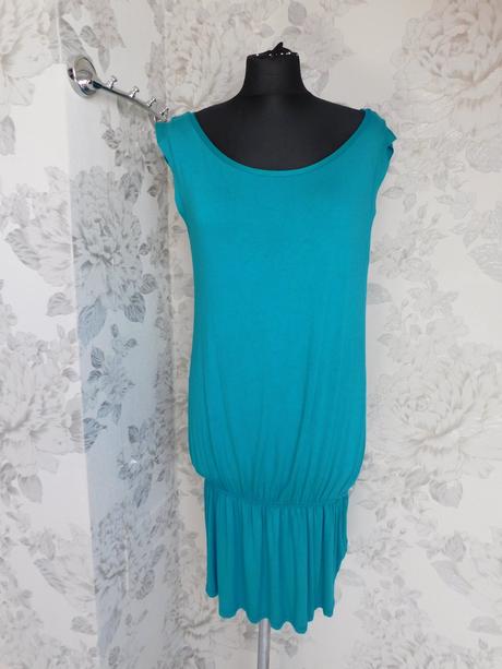 Pekne mini šaty, tezenis,40