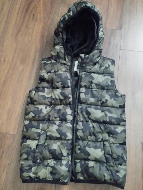 Maskáčová vesta, sinsay,140