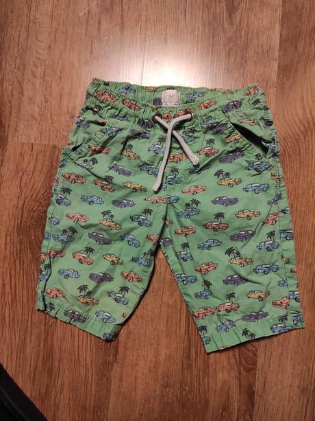Šortky, f&f,110
