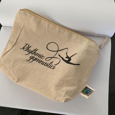 Tasticka na kozmetiku s nápisom moderna gymnastika, 