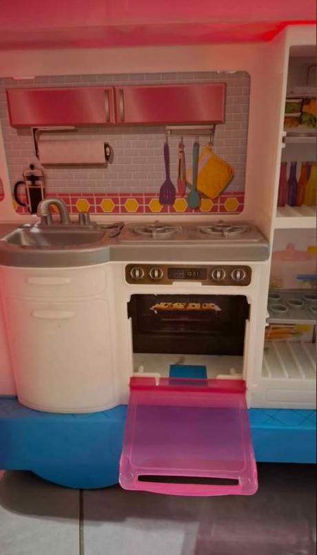 Barbie karavan snov, 