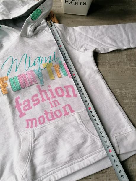 Mikina biela s kapucňou 104, 104