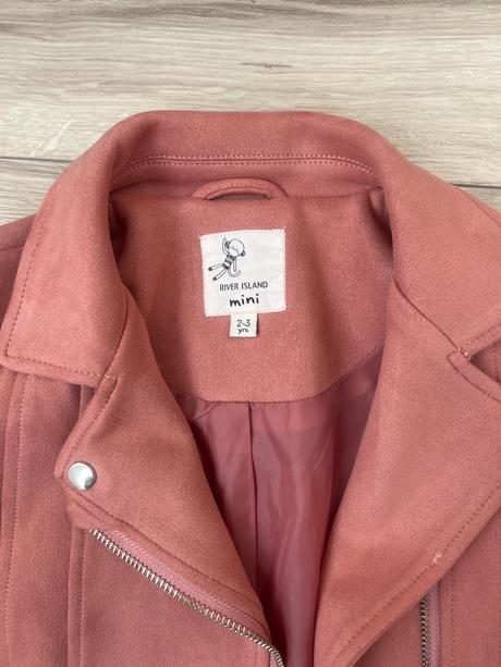 Semišova bunda, river island,98