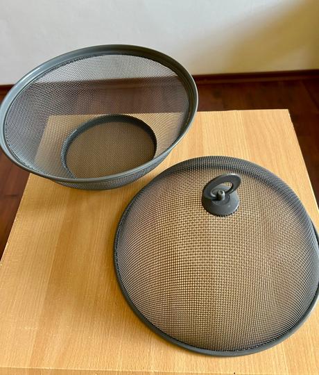 Košík z kovovej sieťoviny na potraviny, 