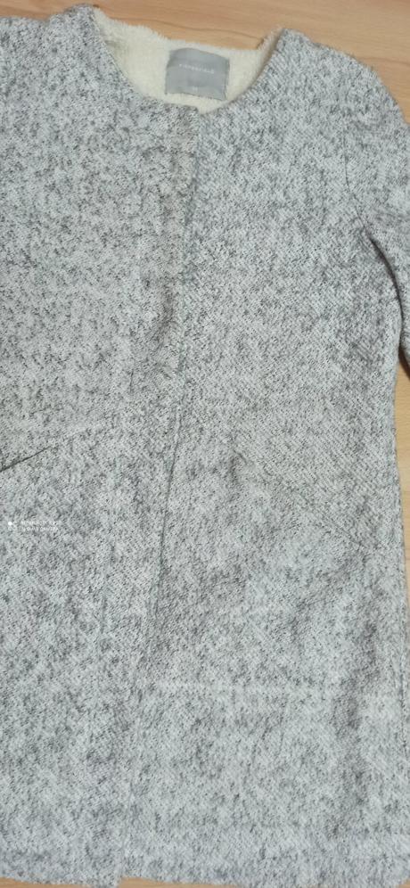 Svetlošedý kabátik, gate,34