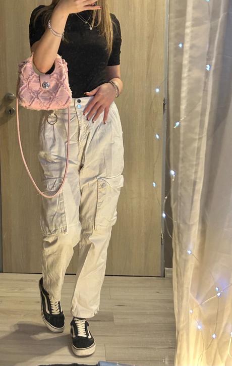 Cargo biele nohavice, bershka,s