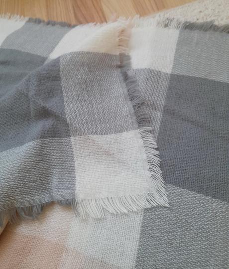 Jemný šál/šatka,