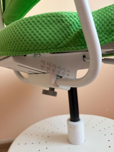 Detská nastaviteľná stolička, 