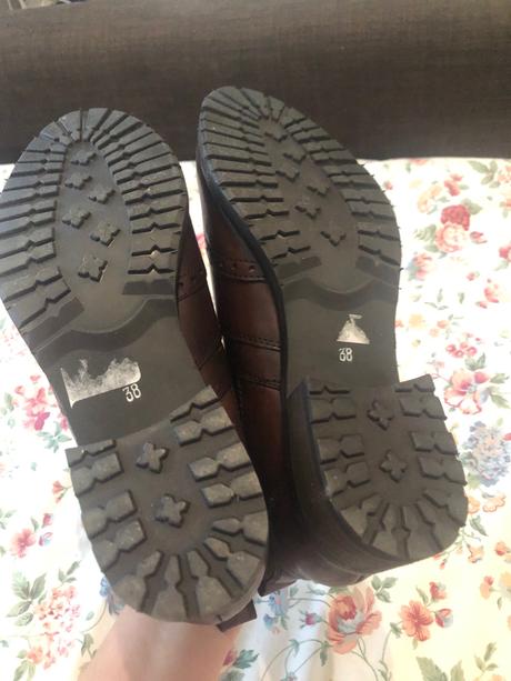 Kozene kotnicky, humanic,38