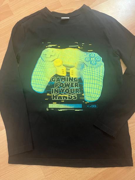 Balík oblečenia, 122–134