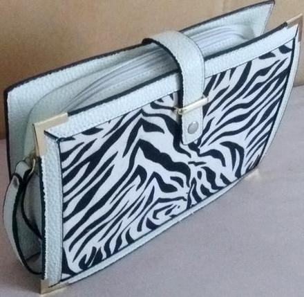 Miso kabelka typu clutch,