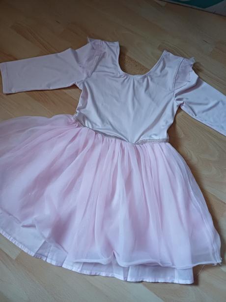 Šaty a balerinky na tanečnu, disney,128