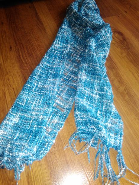 Zaujímavý šál - modrobiely, 