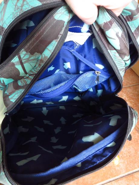 Školská aktovka s dinosaurom topgal + doplnky,