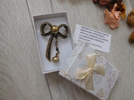 Zelená mašľa brošňa kovová +štras, nová,, 