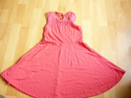 Dievcenske saty, 122