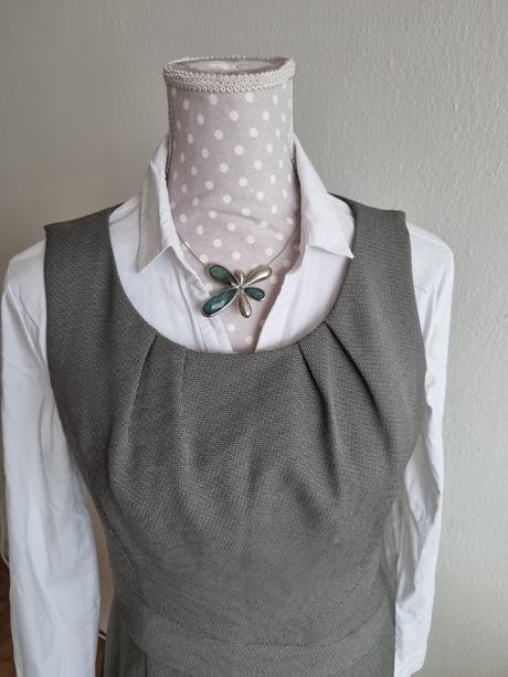 Sivé biznis šaty atmosphere 38 bez blúzky, atmosphere,38