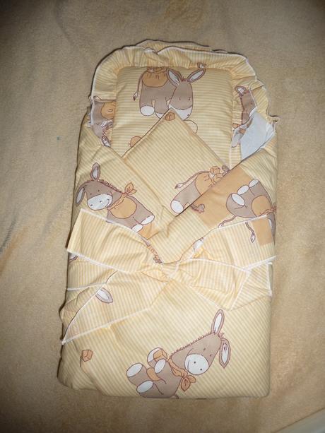 Nová zavinovačka, vankúš, pevny spodok + oblečenie,