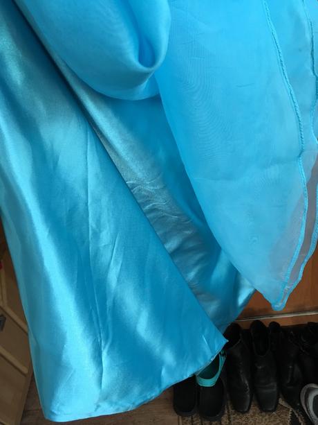 Spoločenské šaty, m