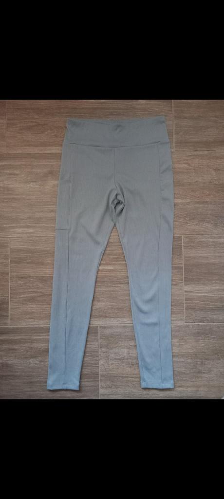 Vrúbkované športové legíny l, h&m,l