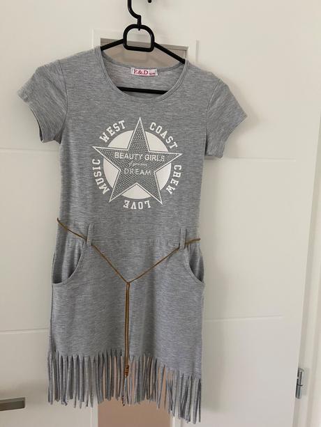 Kovbojské šaty, 140