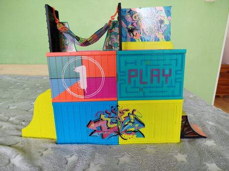 L.o.l. dom  surprise clubhouse playset, 