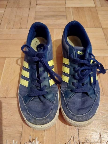 Tramky, adidas,37