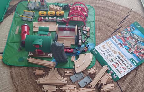 Brio vláčiková dráha 33052, 