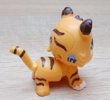 Littlest pet shop - tiger 2310 walkables,