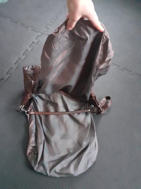 Kožená veľká hnedá kabelka so zipsami s podšívkou, 