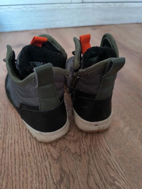 Topánky reserved, 27