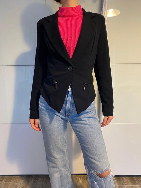 Sako tvarujúce pás, s