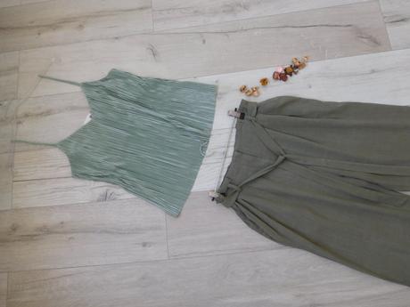 H&m  top zelenkavý pružný-s/m,, h&m,s