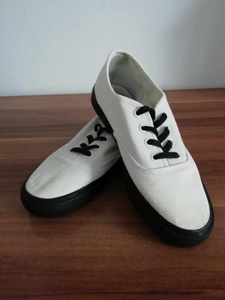 Plátené tenisky, 37