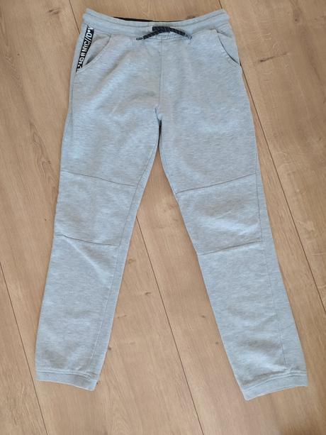 Tepláky v 152, c&a,152