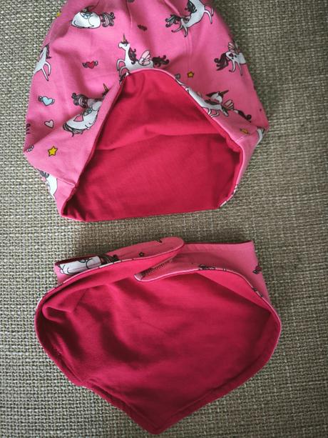 Obojstranný komplet čiapka a nákrčník, tchibo,52