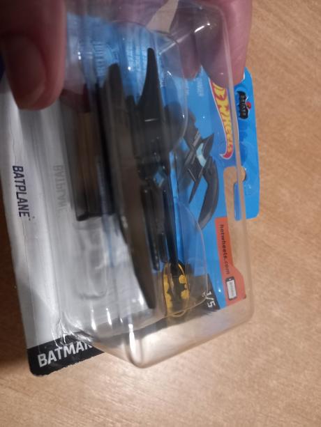 Hot wheels lietadlo batman,