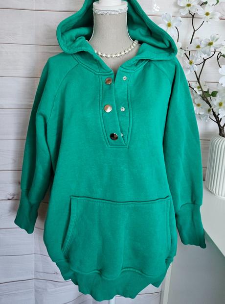 Pekná zelená mikina, l